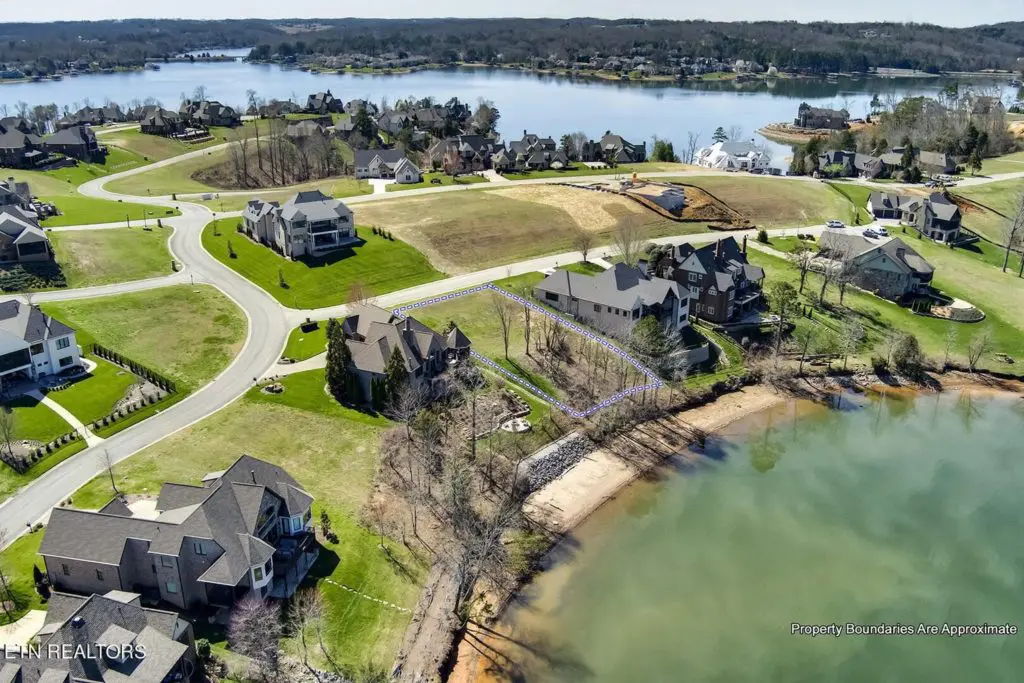 Image #12 for 204 Cypress Pointe Drive
