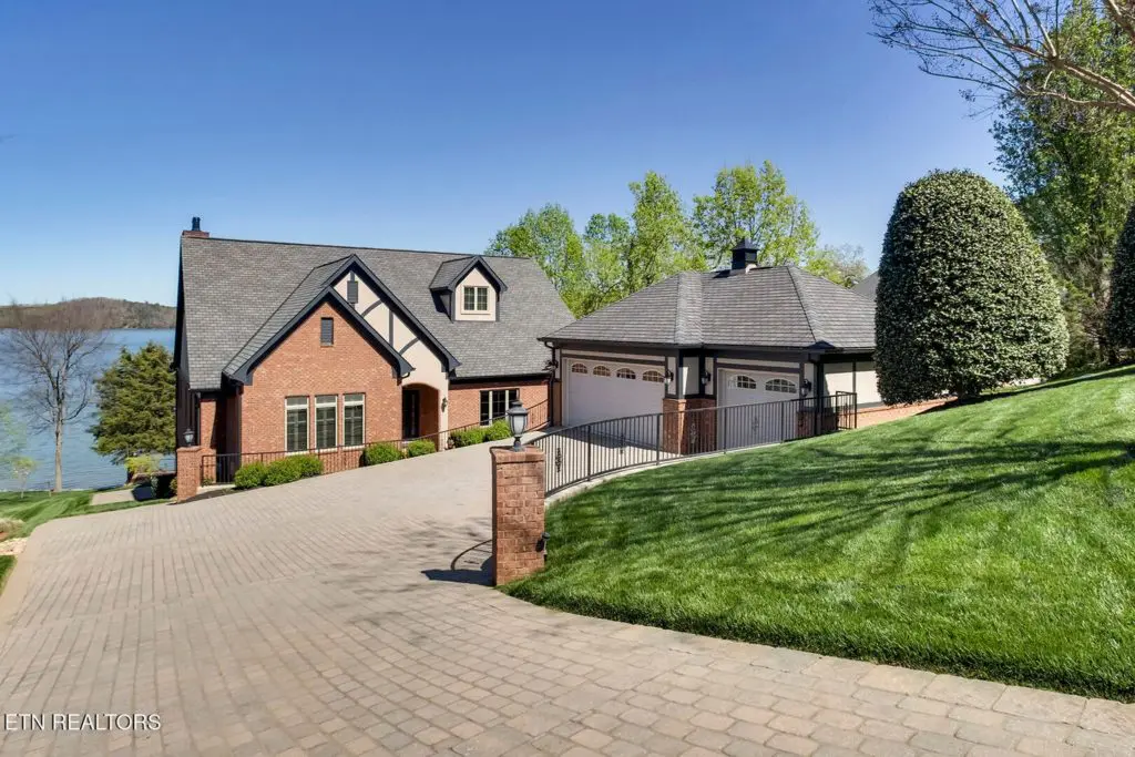 Image #6 for 18128 Lighthouse Pointe Drive