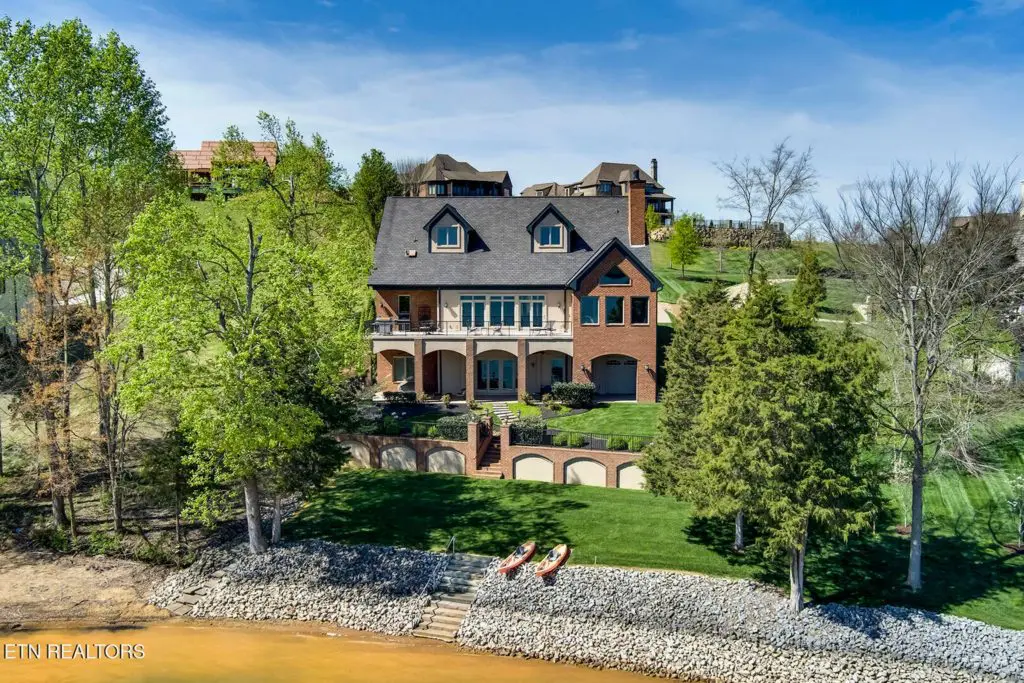 Elevation image #3 for 18128 Lighthouse Pointe Drive.