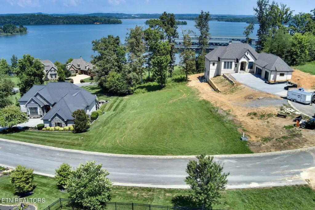 Elevation image #4 for 573 Champions Way.
