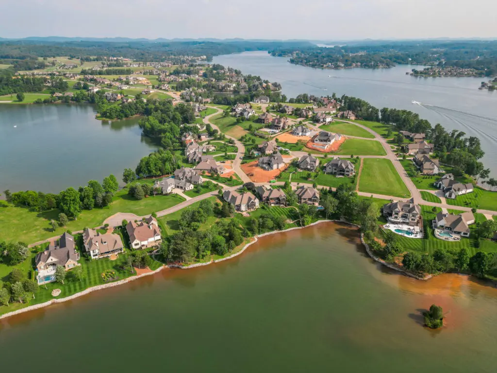 Image #10 for 272 Edgewater Way