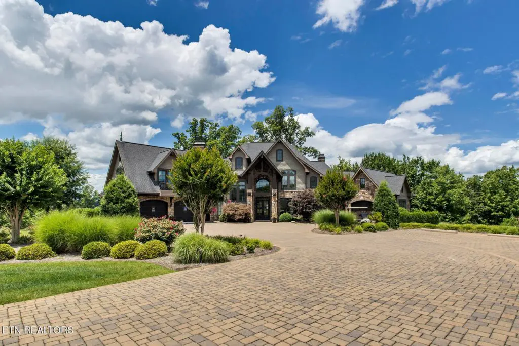 Image #16 for 272 Edgewater Way