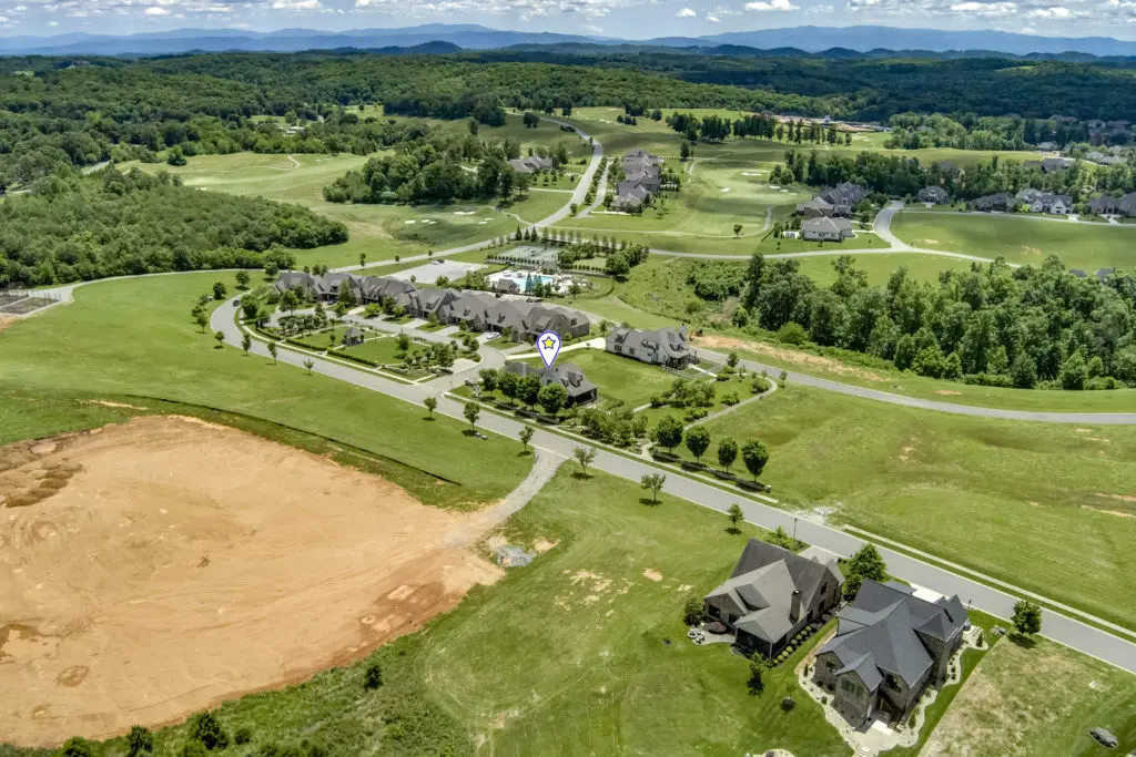 Elevation image #3 for 110 E Highlands Circle.