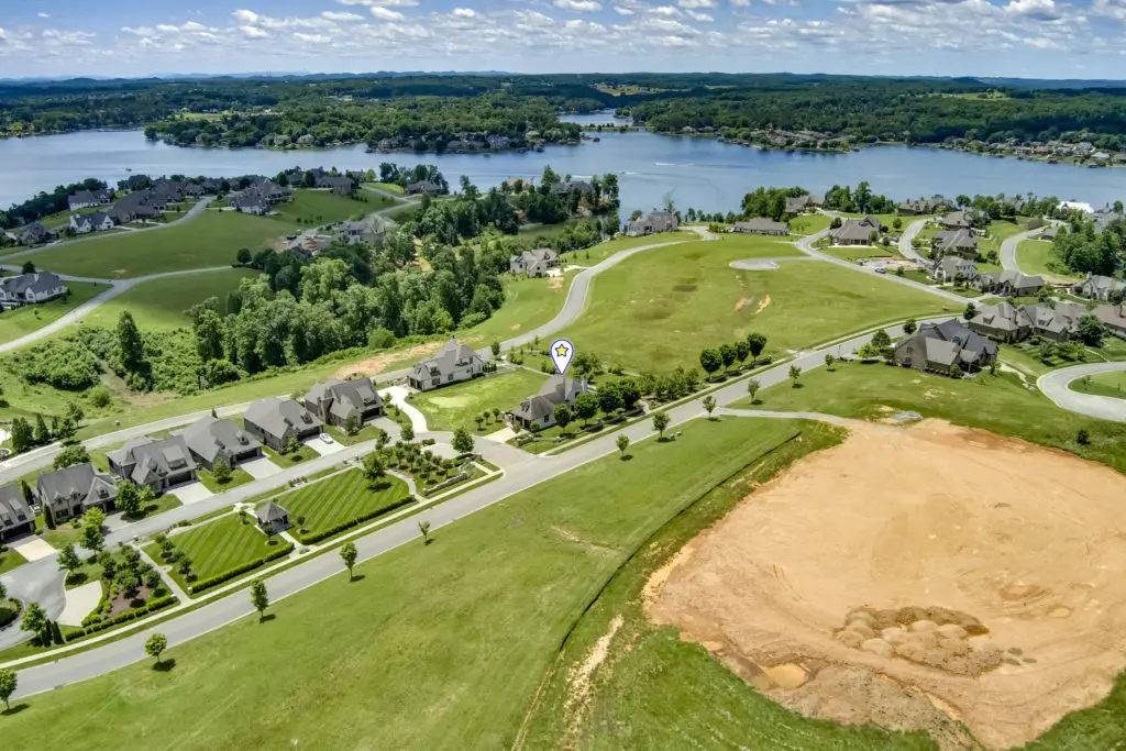 Elevation image #2 for 110 E Highlands Circle.