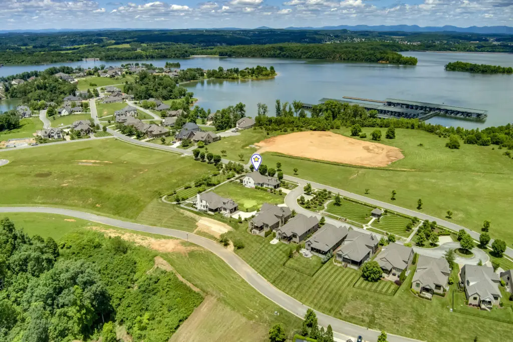 Elevation image #1 for 110 E Highlands Circle.