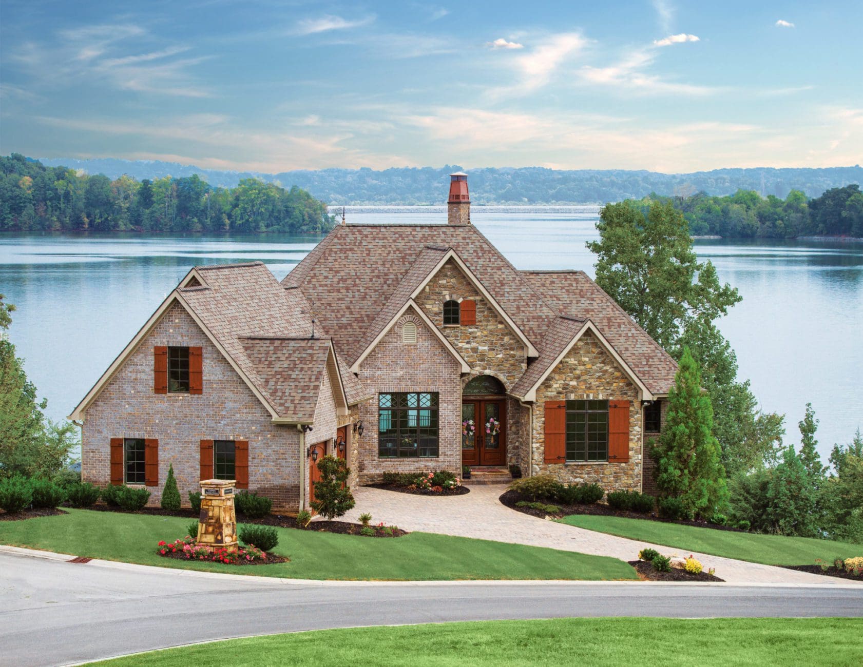 WindRiver Lakefront & Golf Community
