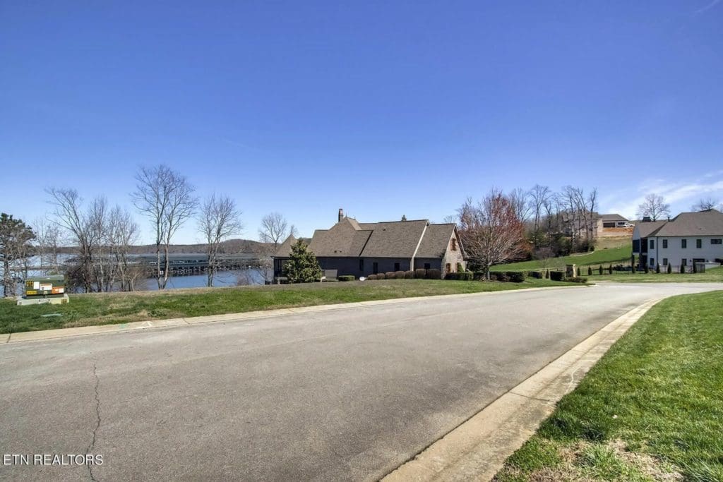 Elevation image #4 for 204 Cypress Pointe Drive.