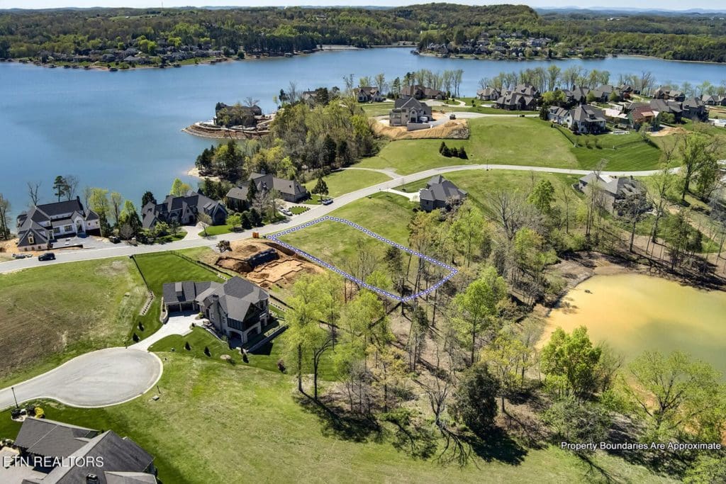 Image #11 for 16718 Lighthouse Pointe Drive