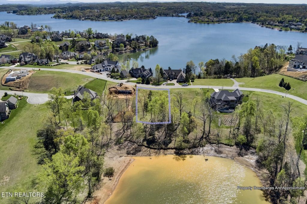 Image #12 for 16718 Lighthouse Pointe Drive