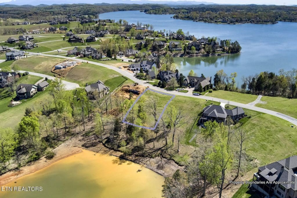 Image #13 for 16718 Lighthouse Pointe Drive