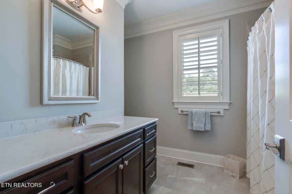 Image #34 for 274 E Highlands Circle