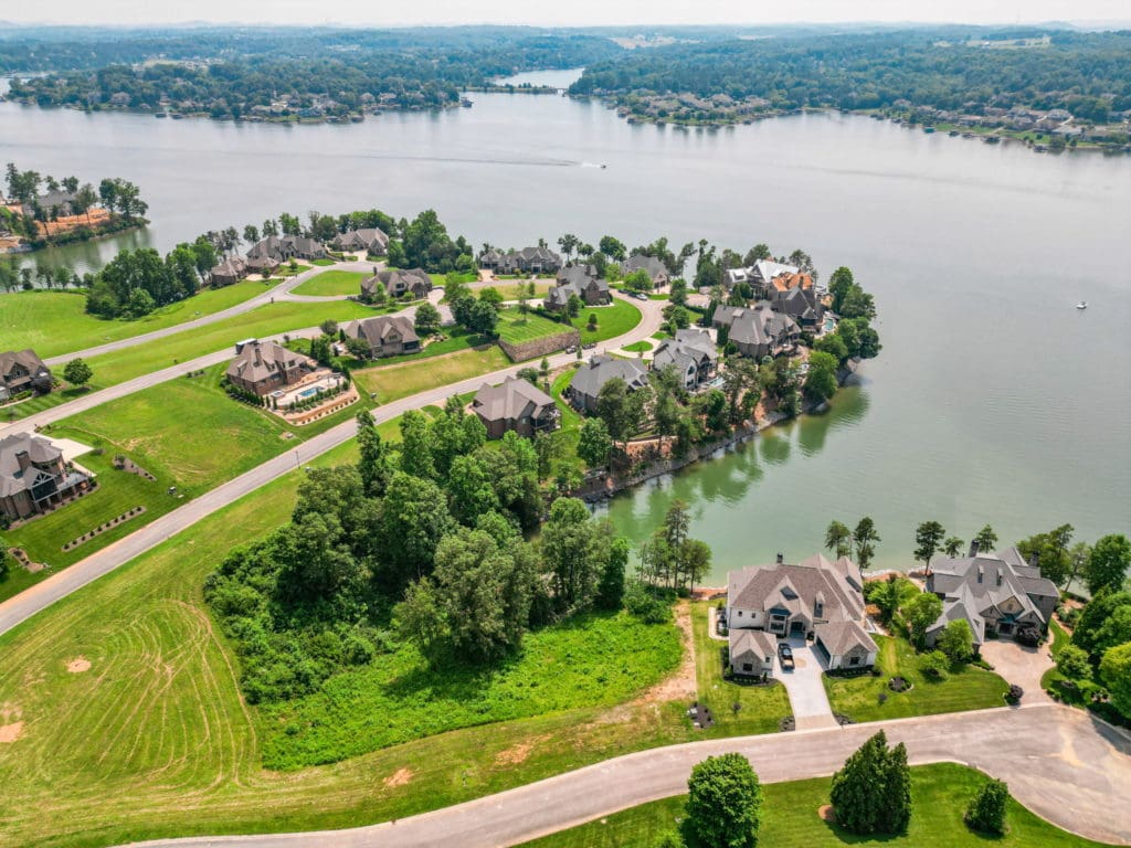 Image #5 for 377 Beacon Court