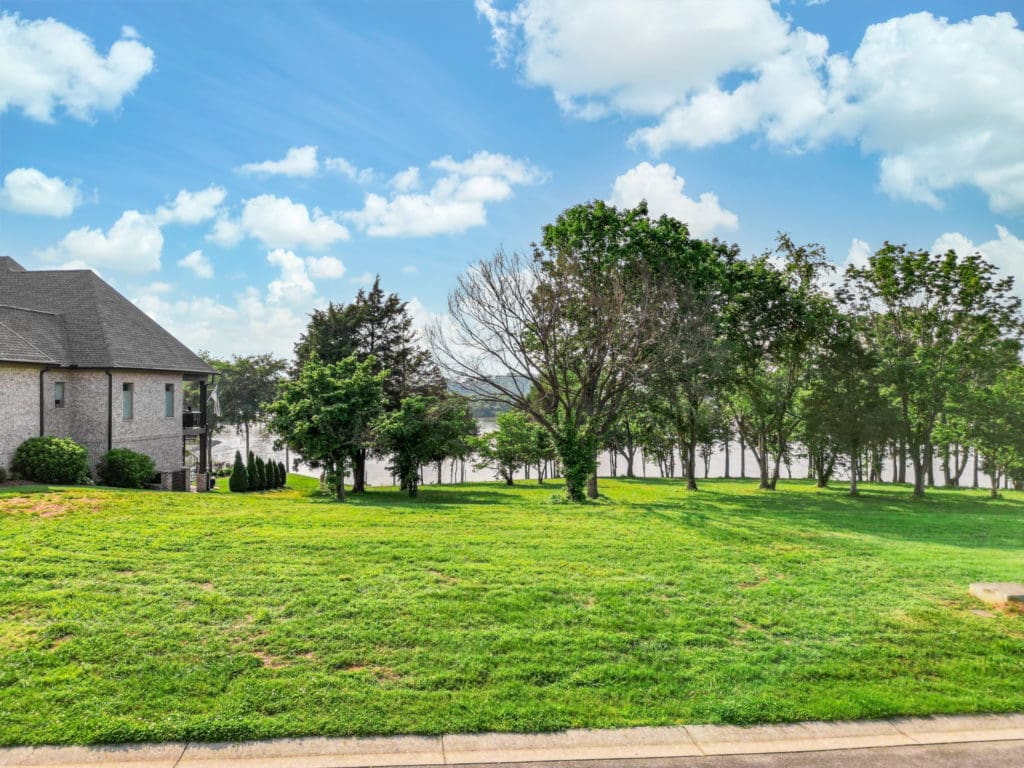 Elevation image #1 for 272 Edgewater Way.