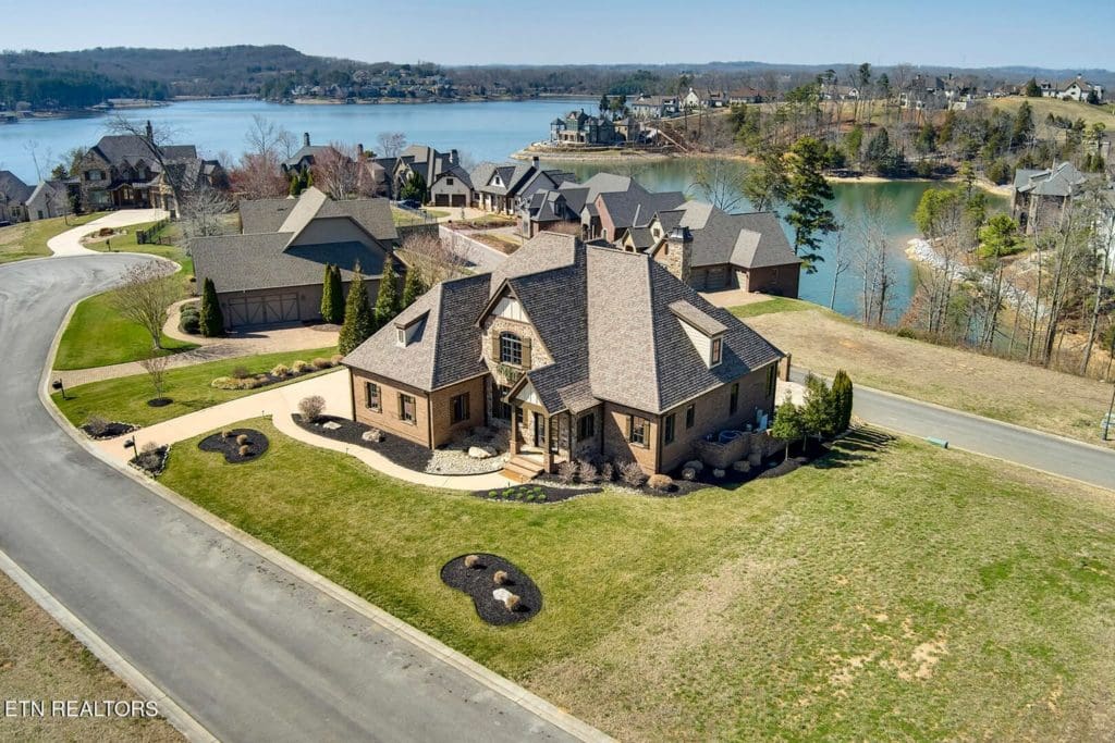 Image #6 for 916 Castaway Lane