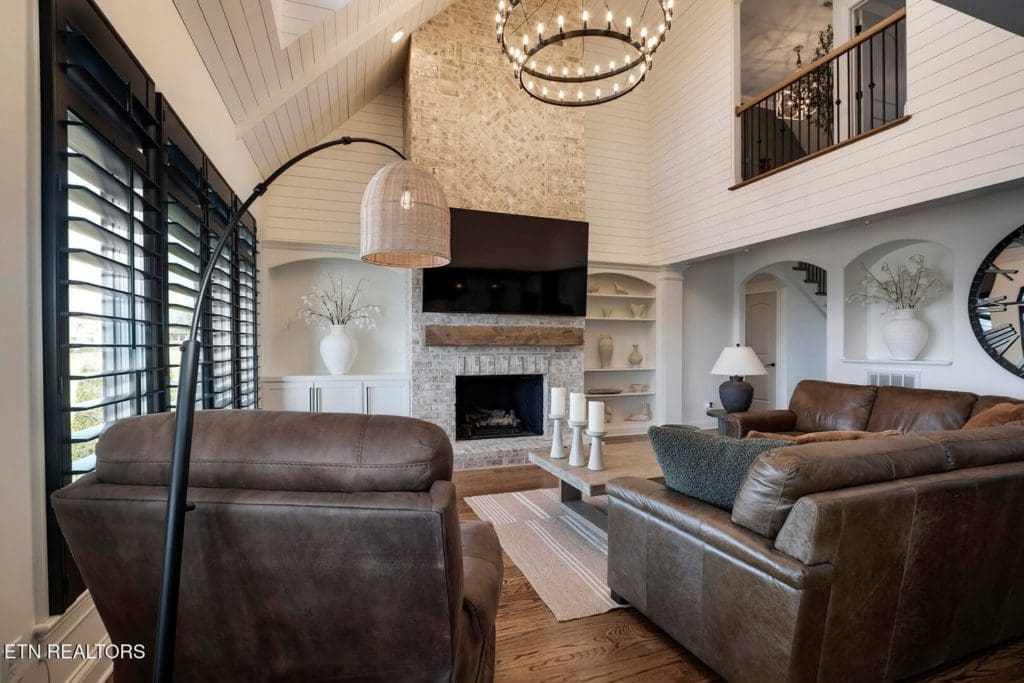 Image #13 for 916 Castaway Lane