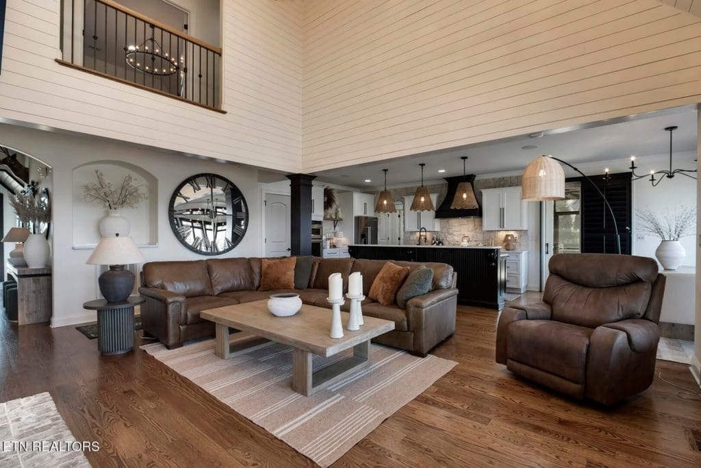 Image #14 for 916 Castaway Lane