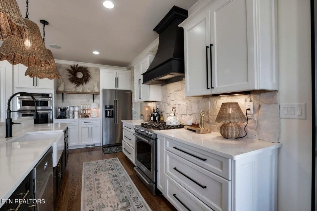 Image #16 for 916 Castaway Lane