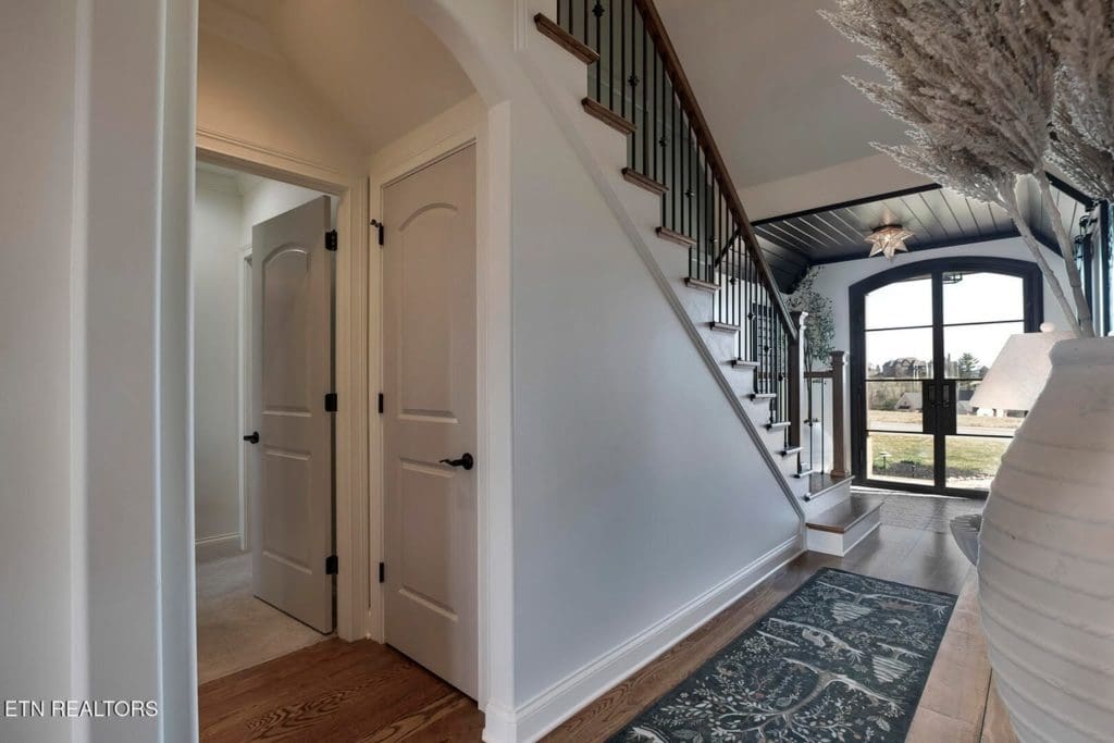 Image #30 for 916 Castaway Lane