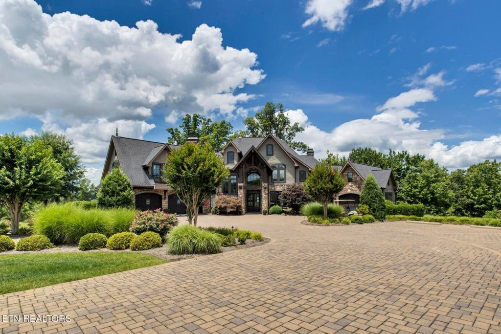 Image #16 for 272 Edgewater Way