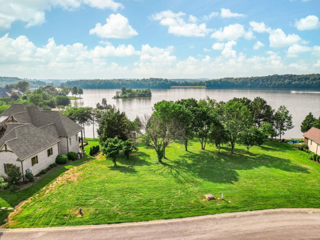 Elevation image #3 for 272 Edgewater Way.