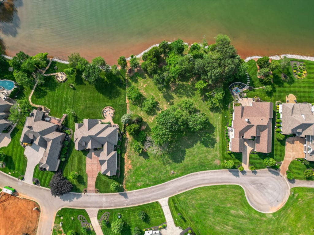 Image #5 for 272 Edgewater Way