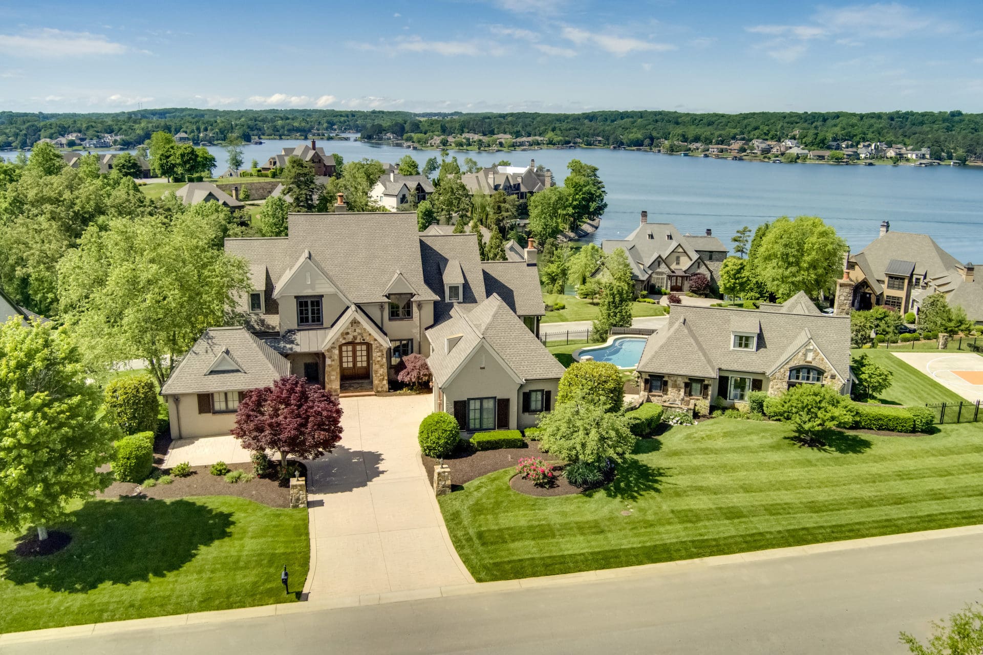 15855 Lighthouse Pointe Dr