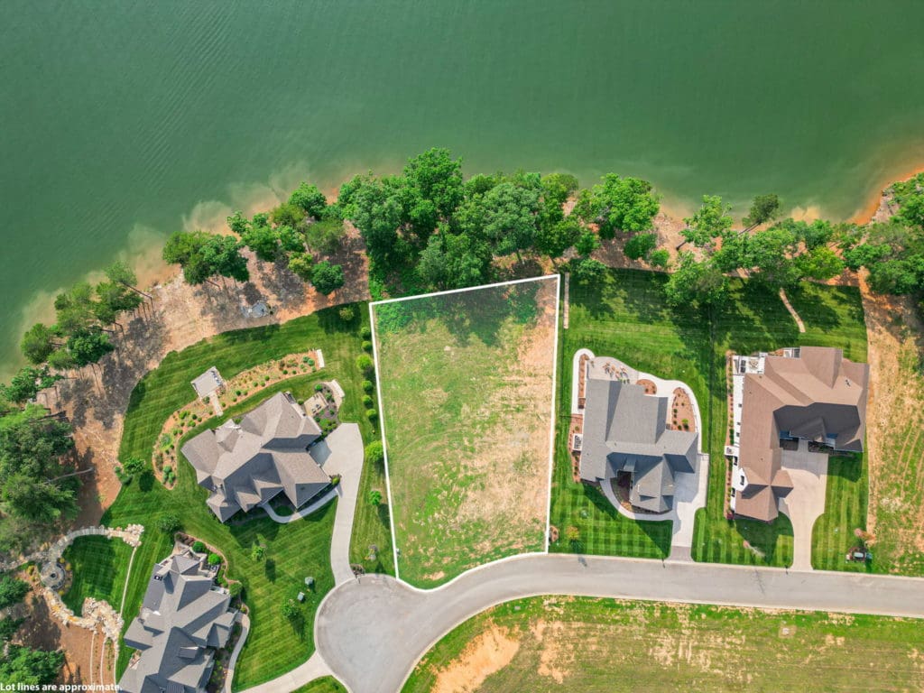 Elevation image #4 for 1556 Bower Court.