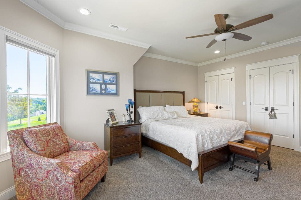 Image #38 for 497 Southern Way