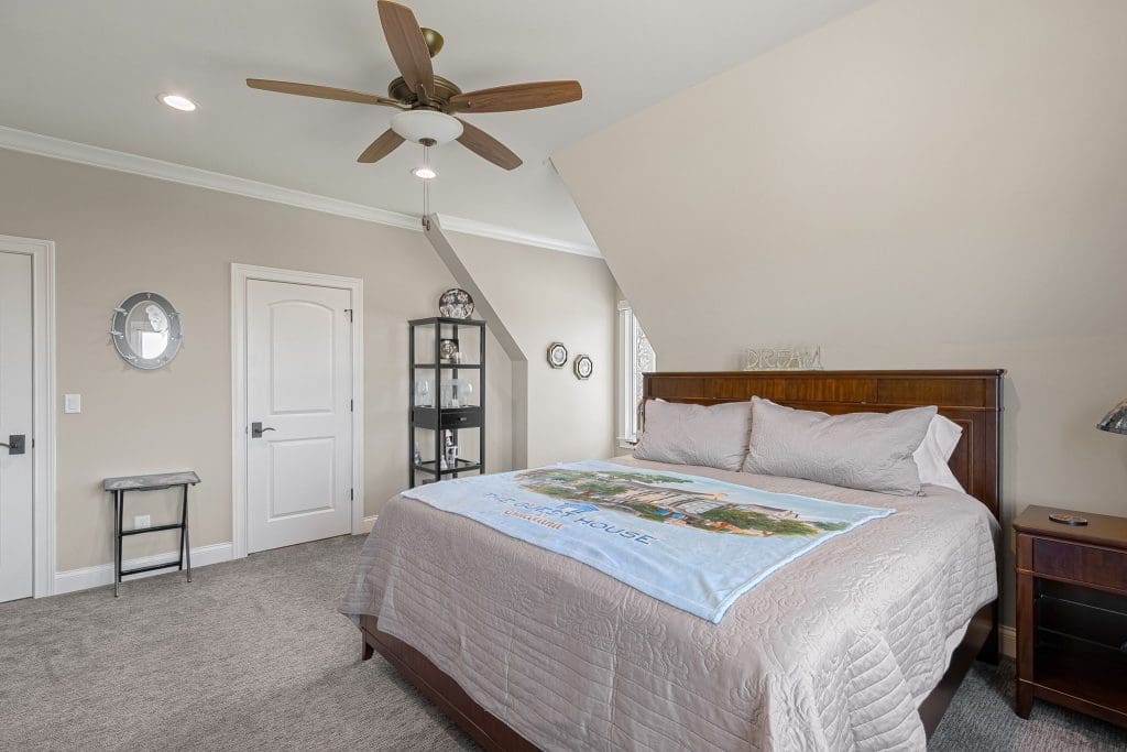 Image #46 for 497 Southern Way