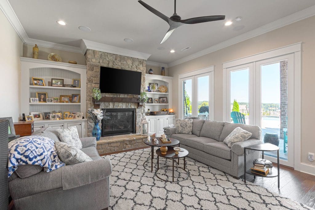 Image #49 for 497 Southern Way