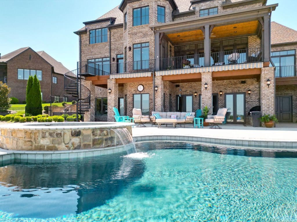 Image #62 for 497 Southern Way