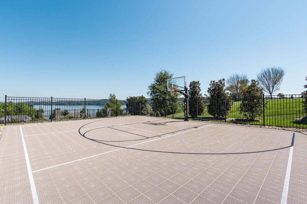 Image #65 for 497 Southern Way