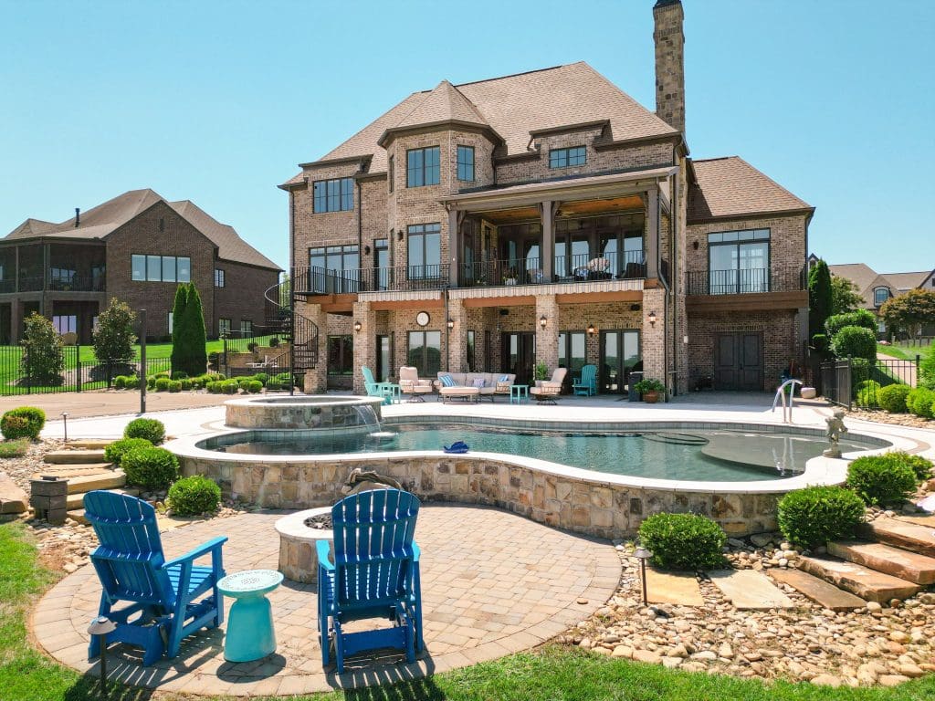 Image #66 for 497 Southern Way