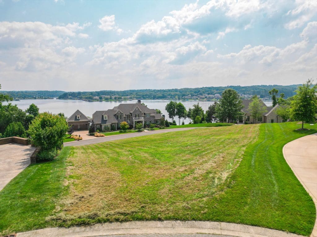 Elevation image #1 for 1285 Castaway Lane.