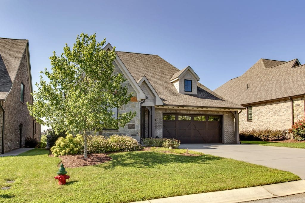 Elevation image #3 for 192 E Highlands Circle.