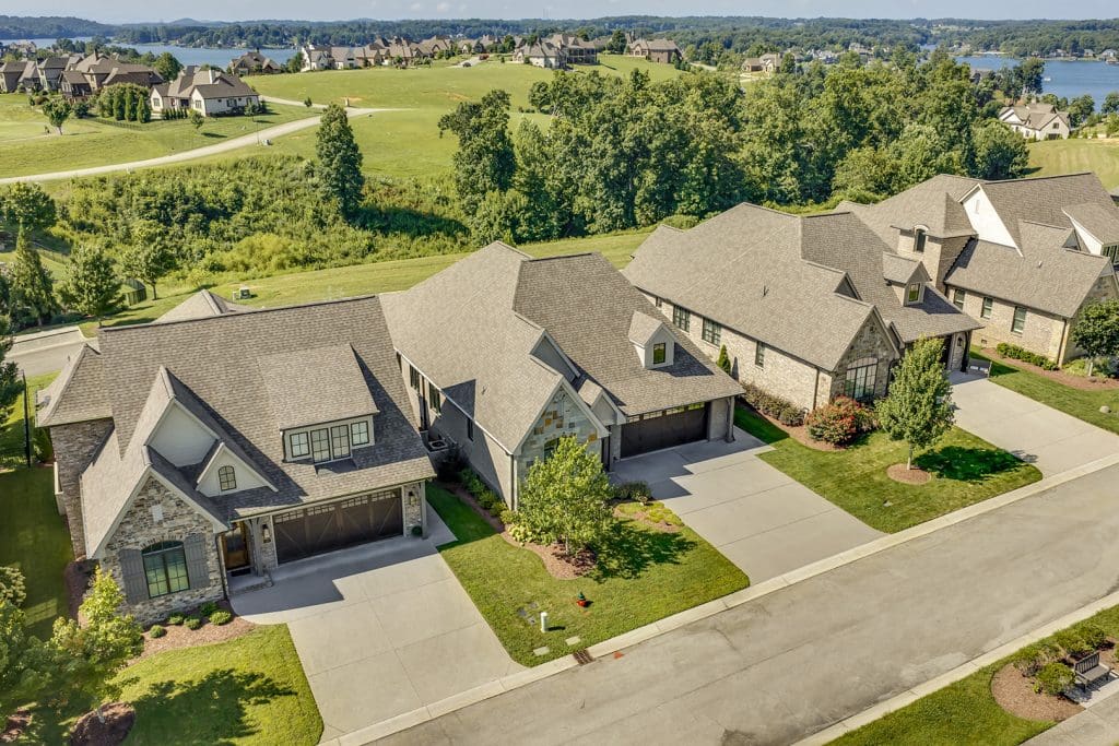 Elevation image #4 for 192 E Highlands Circle.